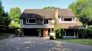 Photo 30- click for photo gallery